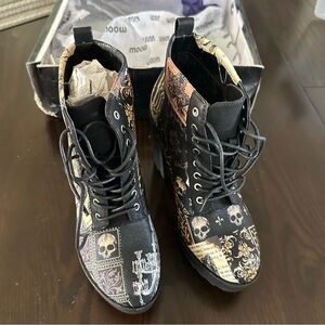 Black and Gold Skull Print Ankle Boots